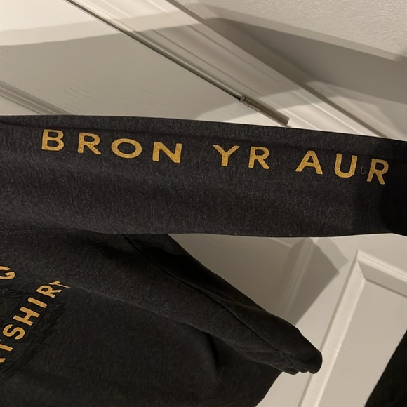 Women’s Crew Neck - Picture 4 of 4